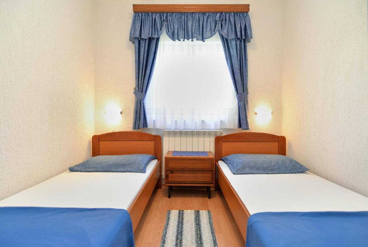 Apartments Vrcevan 811 Медулин Экстерьер фото