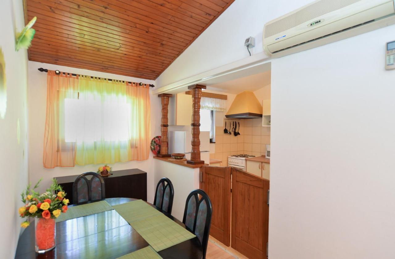 Apartments Vrcevan 811 Медулин Экстерьер фото